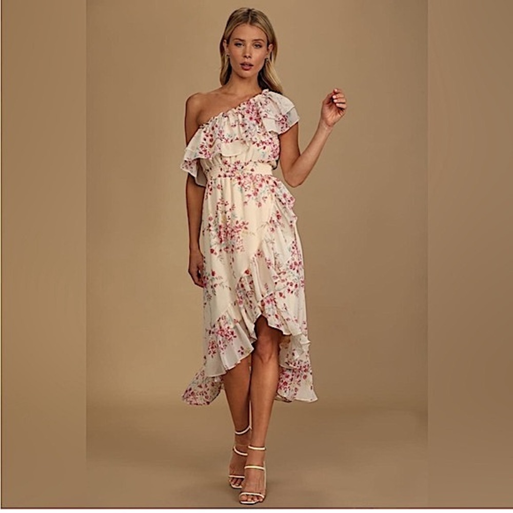🍦LULUs All Sweet Cream Floral Print Ruffled One-Shoulder Midi Dress. Size MED